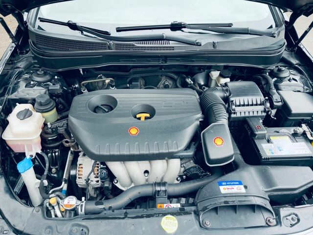 Черный Хендай Соната, объемом двигателя 2 л и пробегом 251 тыс. км за 7300 $, фото 14 на Automoto.ua