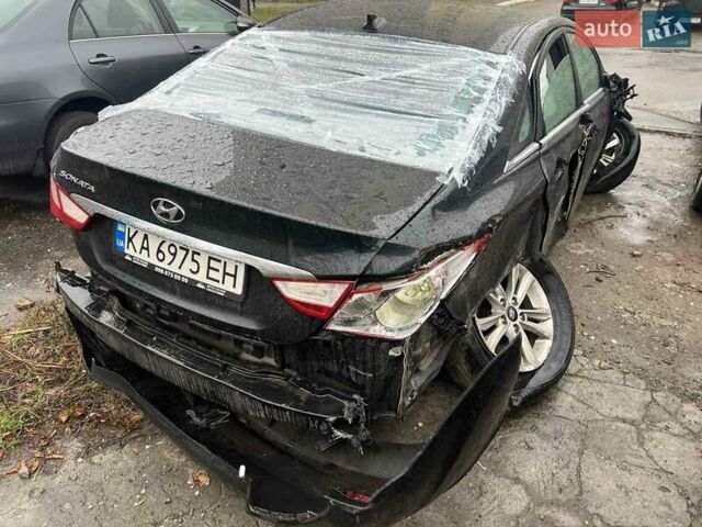 Черный Хендай Соната, объемом двигателя 2.36 л и пробегом 138 тыс. км за 1500 $, фото 2 на Automoto.ua