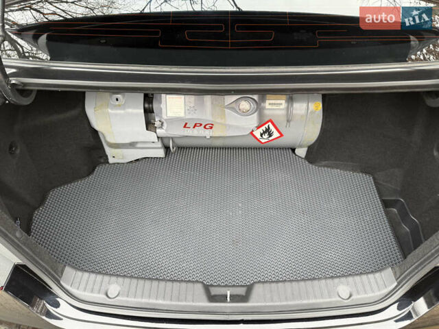 Чорний Хендай Соната, об'ємом двигуна 2 л та пробігом 224 тис. км за 10999 $, фото 6 на Automoto.ua