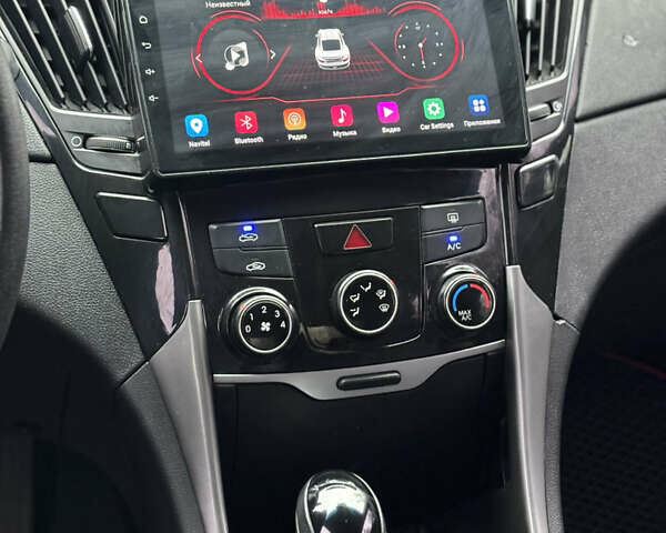 Черный Хендай Соната, объемом двигателя 2 л и пробегом 340 тыс. км за 6900 $, фото 14 на Automoto.ua