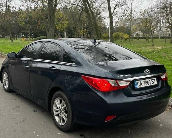 Чорний Хендай Соната, об'ємом двигуна 2.4 л та пробігом 243 тис. км за 7100 $, фото 3 на Automoto.ua