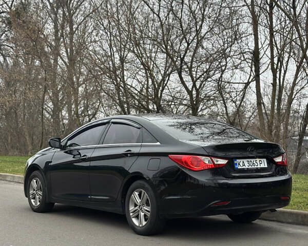 Черный Хендай Соната, объемом двигателя 2 л и пробегом 340 тыс. км за 6900 $, фото 6 на Automoto.ua