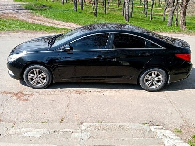 Чорний Хендай Соната, об'ємом двигуна 2 л та пробігом 246 тис. км за 8850 $, фото 7 на Automoto.ua