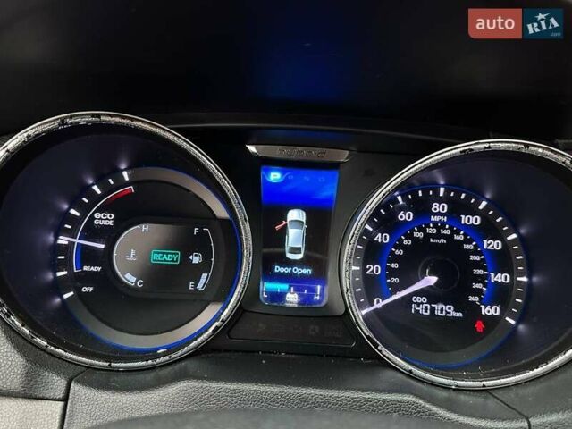 Черный Хендай Соната, объемом двигателя 2.36 л и пробегом 140 тыс. км за 10990 $, фото 27 на Automoto.ua