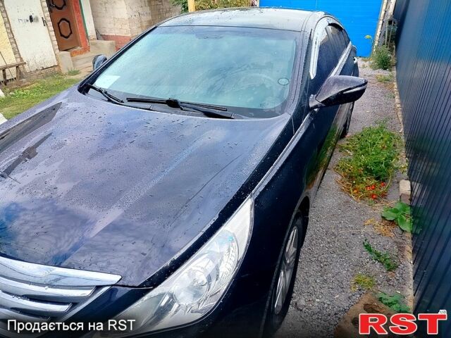 Чорний Хендай Соната, об'ємом двигуна 2 л та пробігом 430 тис. км за 8500 $, фото 2 на Automoto.ua