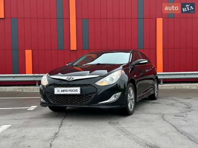 Черный Хендай Соната, объемом двигателя 2.36 л и пробегом 140 тыс. км за 10990 $, фото 3 на Automoto.ua