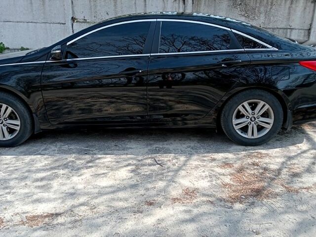 Чорний Хендай Соната, об'ємом двигуна 2 л та пробігом 246 тис. км за 8850 $, фото 5 на Automoto.ua