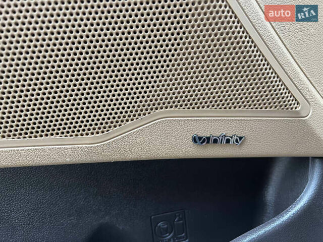 Чорний Хендай Соната, об'ємом двигуна 2.36 л та пробігом 245 тис. км за 9300 $, фото 11 на Automoto.ua