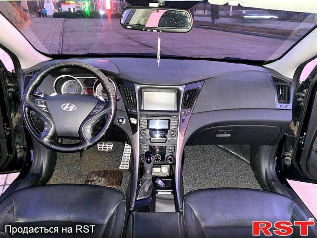 Черный Хендай Соната, объемом двигателя 2 л и пробегом 250 тыс. км за 7500 $, фото 7 на Automoto.ua