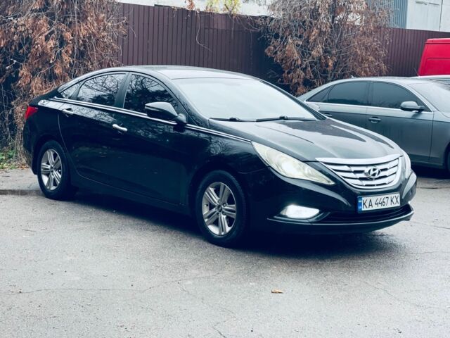 Черный Хендай Соната, объемом двигателя 2 л и пробегом 251 тыс. км за 7300 $, фото 2 на Automoto.ua
