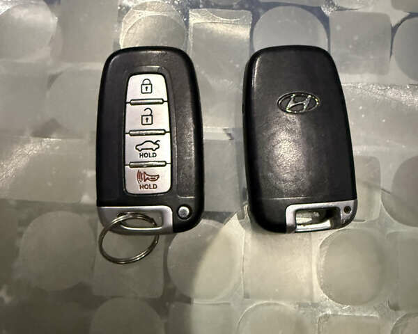 Чорний Хендай Соната, об'ємом двигуна 2 л та пробігом 224 тис. км за 10999 $, фото 20 на Automoto.ua