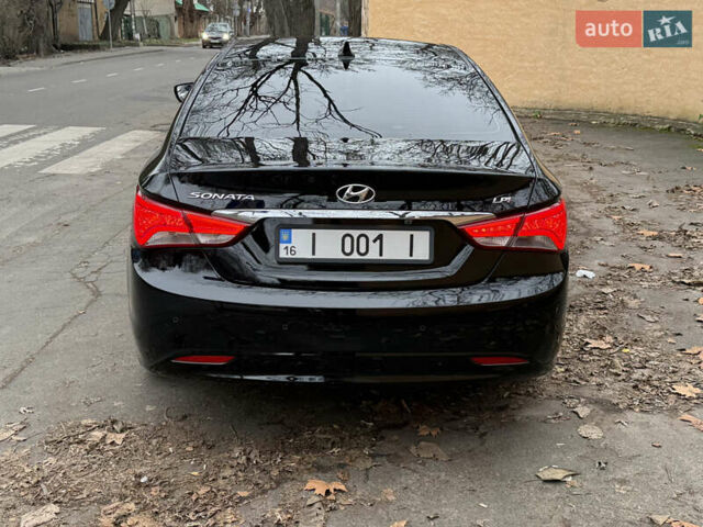 Чорний Хендай Соната, об'ємом двигуна 2 л та пробігом 224 тис. км за 10999 $, фото 17 на Automoto.ua