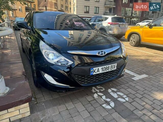 Черный Хендай Соната, объемом двигателя 2 л и пробегом 147 тыс. км за 10300 $, фото 1 на Automoto.ua