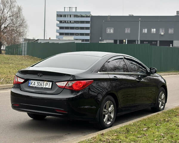 Черный Хендай Соната, объемом двигателя 2 л и пробегом 340 тыс. км за 6900 $, фото 4 на Automoto.ua