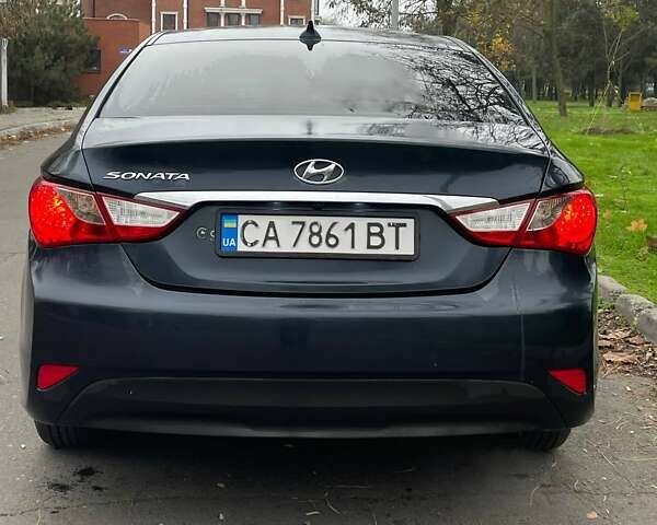 Чорний Хендай Соната, об'ємом двигуна 2.4 л та пробігом 243 тис. км за 7100 $, фото 5 на Automoto.ua