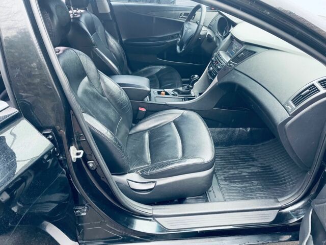 Черный Хендай Соната, объемом двигателя 2 л и пробегом 251 тыс. км за 7300 $, фото 17 на Automoto.ua