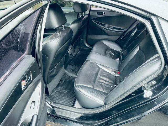 Черный Хендай Соната, объемом двигателя 2 л и пробегом 251 тыс. км за 7300 $, фото 10 на Automoto.ua