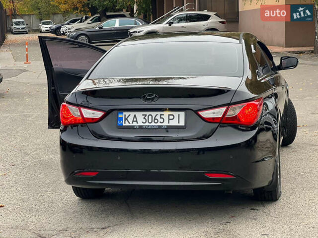 Черный Хендай Соната, объемом двигателя 2 л и пробегом 340 тыс. км за 6500 $, фото 6 на Automoto.ua