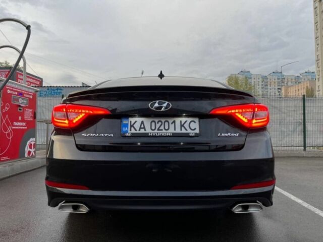 Черный Хендай Соната, объемом двигателя 2.4 л и пробегом 182 тыс. км за 10700 $, фото 6 на Automoto.ua