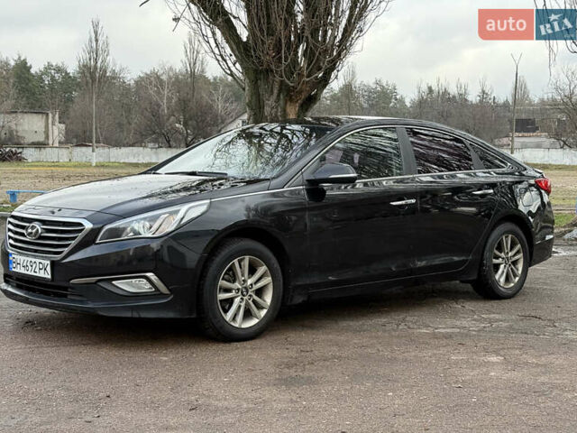 Черный Хендай Соната, объемом двигателя 2 л и пробегом 249 тыс. км за 7500 $, фото 2 на Automoto.ua