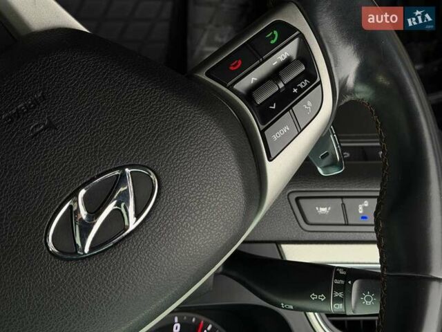 Черный Хендай Соната, объемом двигателя 2 л и пробегом 123 тыс. км за 12800 $, фото 23 на Automoto.ua