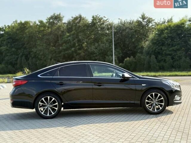 Черный Хендай Соната, объемом двигателя 2 л и пробегом 158 тыс. км за 9900 $, фото 12 на Automoto.ua
