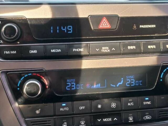 Черный Хендай Соната, объемом двигателя 2 л и пробегом 208 тыс. км за 10800 $, фото 1 на Automoto.ua