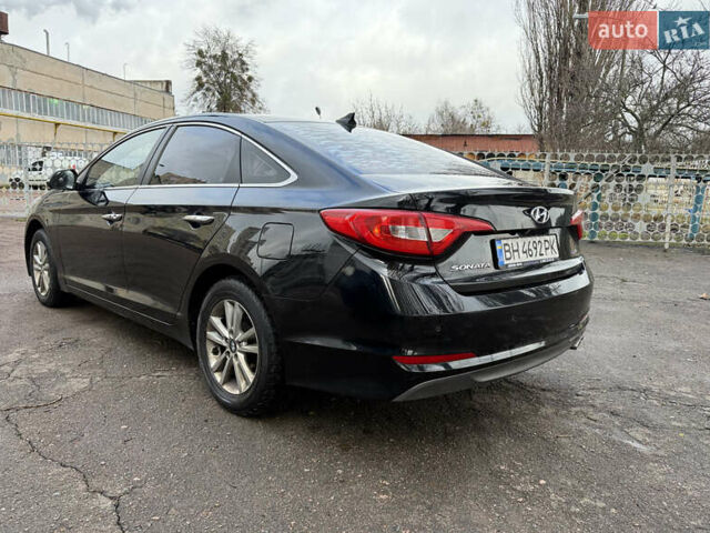 Черный Хендай Соната, объемом двигателя 2 л и пробегом 249 тыс. км за 7500 $, фото 4 на Automoto.ua