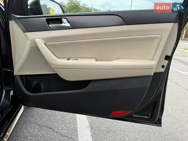 Черный Хендай Соната, объемом двигателя 2.36 л и пробегом 170 тыс. км за 9500 $, фото 29 на Automoto.ua