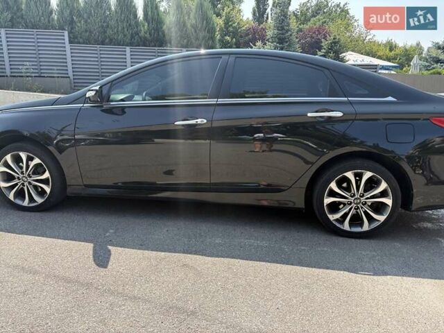 Черный Хендай Соната, объемом двигателя 2 л и пробегом 168 тыс. км за 7200 $, фото 6 на Automoto.ua