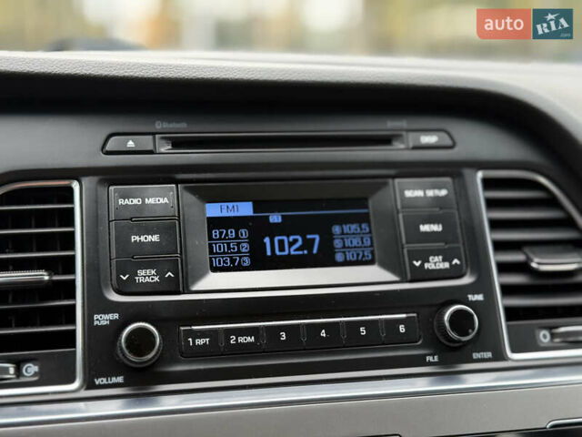 Хендай Соната 2014 у Ковель на Automoto.ua Чорний Хендай Соната, об'ємом двигуна 2.36 л та пробігом 215 тис. км за 10500 $, фото 34 на Automoto.ua