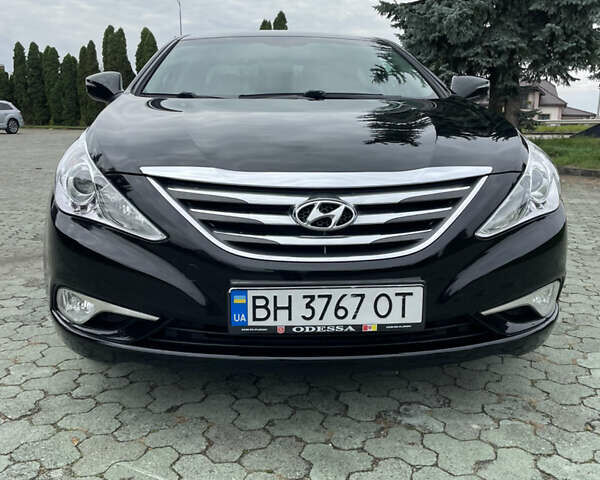 Черный Хендай Соната, объемом двигателя 2 л и пробегом 190 тыс. км за 7600 $, фото 3 на Automoto.ua