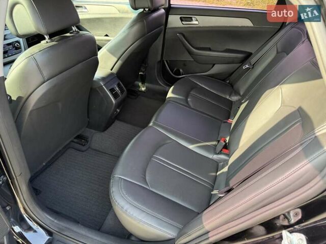 Черный Хендай Соната, объемом двигателя 2 л и пробегом 158 тыс. км за 9900 $, фото 22 на Automoto.ua