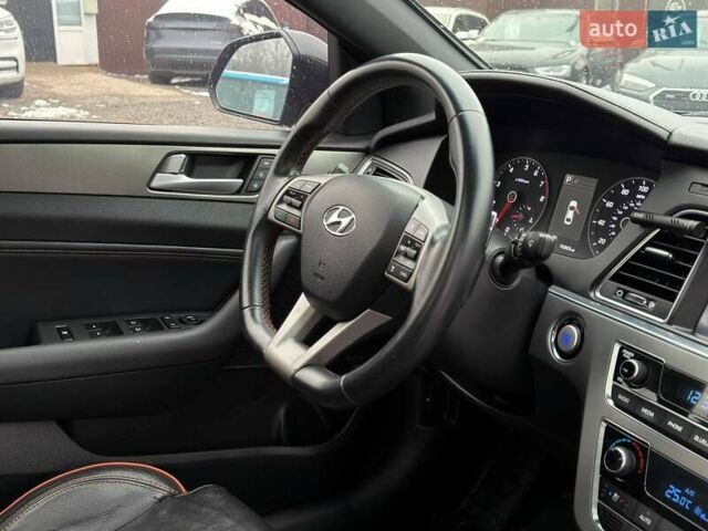Черный Хендай Соната, объемом двигателя 2 л и пробегом 123 тыс. км за 12800 $, фото 51 на Automoto.ua