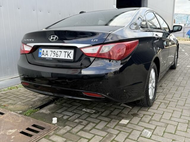 Черный Хендай Соната, объемом двигателя 2 л и пробегом 220 тыс. км за 7599 $, фото 3 на Automoto.ua