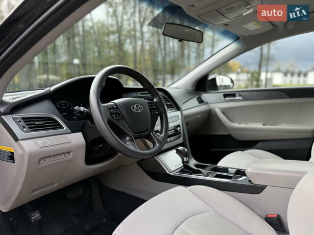 Хендай Соната 2014 у Ковель на Automoto.ua Чорний Хендай Соната, об'ємом двигуна 2.36 л та пробігом 215 тис. км за 10500 $, фото 18 на Automoto.ua