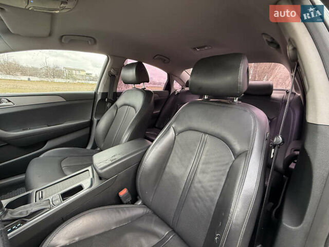 Черный Хендай Соната, объемом двигателя 2 л и пробегом 249 тыс. км за 7500 $, фото 20 на Automoto.ua