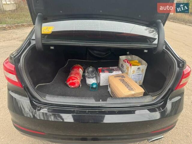 Чорний Хендай Соната, об'ємом двигуна 2.36 л та пробігом 203 тис. км за 8000 $, фото 13 на Automoto.ua