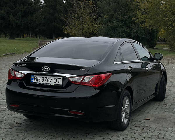 Черный Хендай Соната, объемом двигателя 2 л и пробегом 190 тыс. км за 7600 $, фото 27 на Automoto.ua