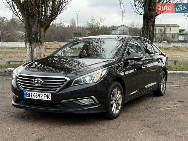 Черный Хендай Соната, объемом двигателя 2 л и пробегом 249 тыс. км за 7500 $, фото 1 на Automoto.ua