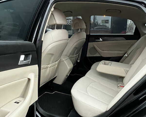 Черный Хендай Соната, объемом двигателя 2.36 л и пробегом 144 тыс. км за 10999 $, фото 12 на Automoto.ua