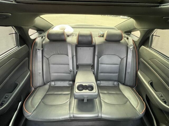 Чорний Хендай Соната, об'ємом двигуна 2 л та пробігом 127 тис. км за 12200 $, фото 13 на Automoto.ua