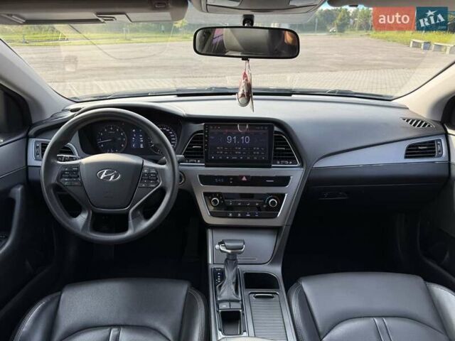 Черный Хендай Соната, объемом двигателя 2 л и пробегом 158 тыс. км за 9900 $, фото 32 на Automoto.ua