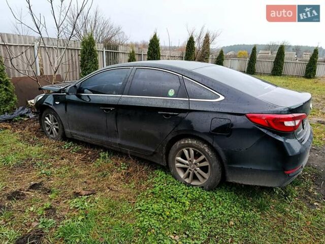Чорний Хендай Соната, об'ємом двигуна 2 л та пробігом 218 тис. км за 5000 $, фото 4 на Automoto.ua
