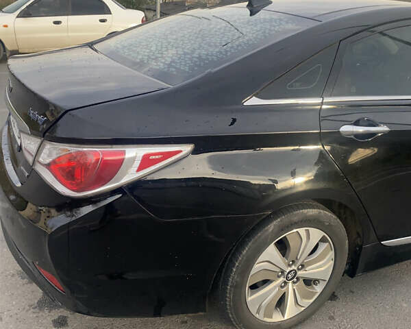 Чорний Хендай Соната, об'ємом двигуна 2.4 л та пробігом 208 тис. км за 11700 $, фото 9 на Automoto.ua