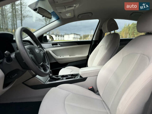 Хендай Соната 2014 у Ковель на Automoto.ua Чорний Хендай Соната, об'ємом двигуна 2.36 л та пробігом 215 тис. км за 10500 $, фото 19 на Automoto.ua