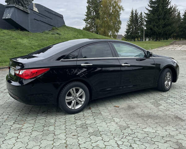 Черный Хендай Соната, объемом двигателя 2 л и пробегом 190 тыс. км за 7600 $, фото 11 на Automoto.ua