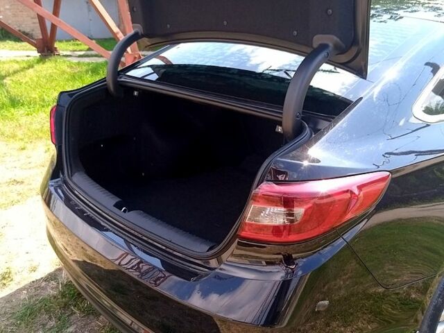 Чорний Хендай Соната, об'ємом двигуна 2.4 л та пробігом 135 тис. км за 10000 $, фото 2 на Automoto.ua