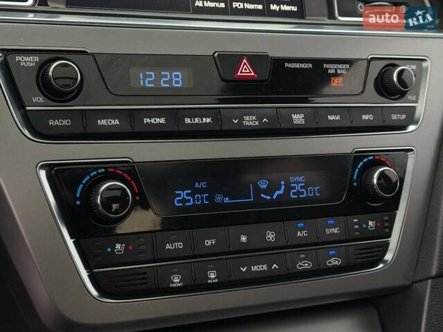 Черный Хендай Соната, объемом двигателя 2 л и пробегом 123 тыс. км за 12800 $, фото 30 на Automoto.ua