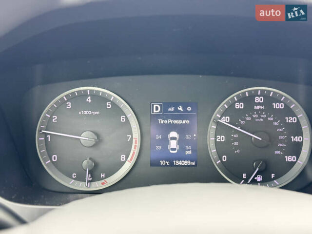 Хендай Соната 2014 у Ковель на Automoto.ua Чорний Хендай Соната, об'ємом двигуна 2.36 л та пробігом 215 тис. км за 10500 $, фото 52 на Automoto.ua